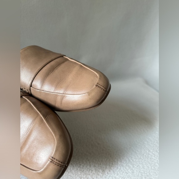 Via Spiga Size 7 Beige Women’s Leather Loafers - Picture 9 of 16